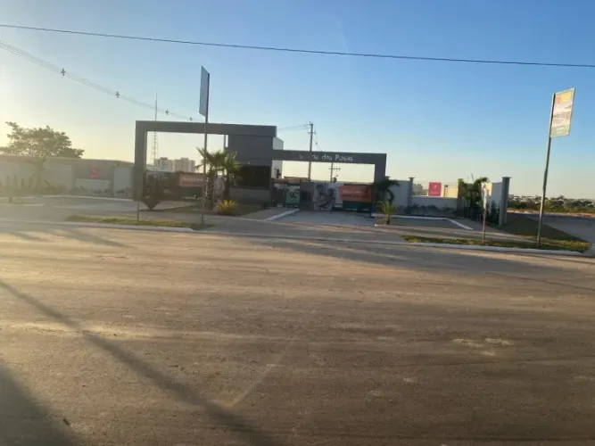 Área a venda na Avenida Juliano Costa Marques Cuiaba