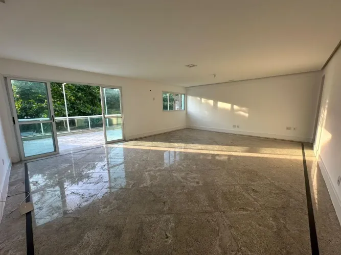 Cobertura Linear à venda na Barra da Tijuca, Rio de Janeiro - 3 quartos, 1 suíte, 3 salas,