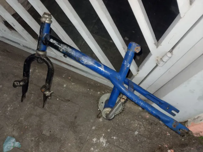2 quadros de bike pra aro 16, 20 