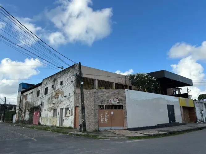 ALUGO ÓTIMO GALPÃO COM 1.100 m² NO BAIRRO DO ARRUDA / RECIFE