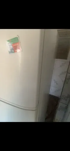 Geladeira duplex gelo seco toda em ordem completa pra vender nos preço quem gela e ela