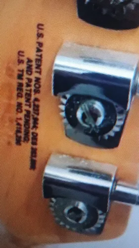 INSTRUMENTO ROUBADO BAIXO PEAVEY
