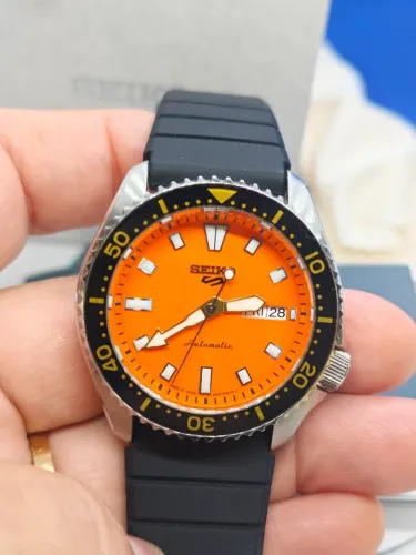 RELOGIO SEIKO NOVO SKX LARANJA