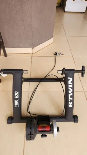 Rolo de Treino Magnético BTWIN In'Ride 100 para Bike - Excelente Estado