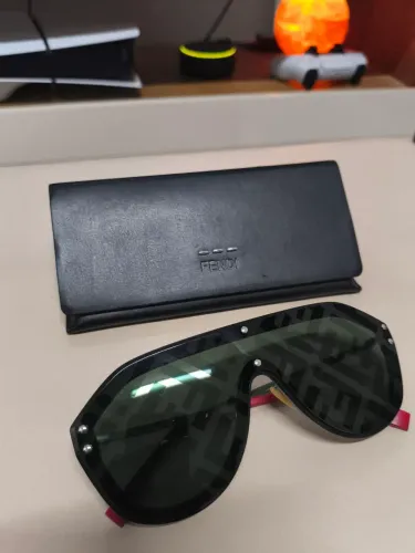 Óculos Fendi original 