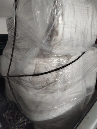 Material isolante ( Lã de vidro )