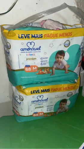 Fralda M dois pacotes $100