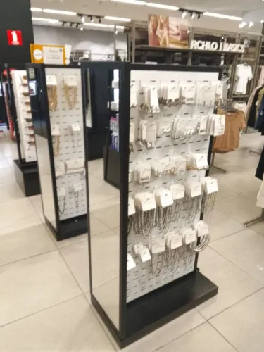 Expositor de bijuterias 