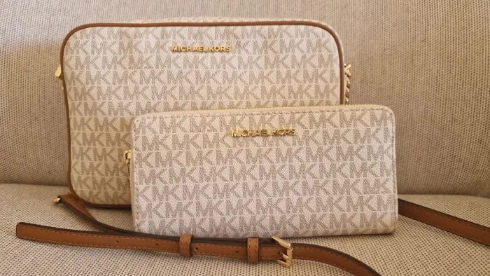 Bolsa Michael Kors jet set vanilla e carteira MK 