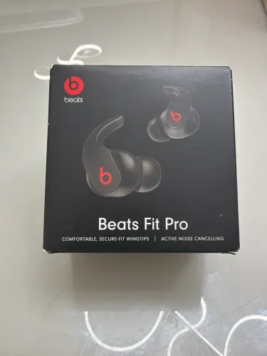 Fone Beats Fit Pro Preto