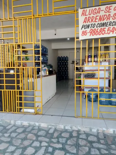 Aluga-se ponto comercial