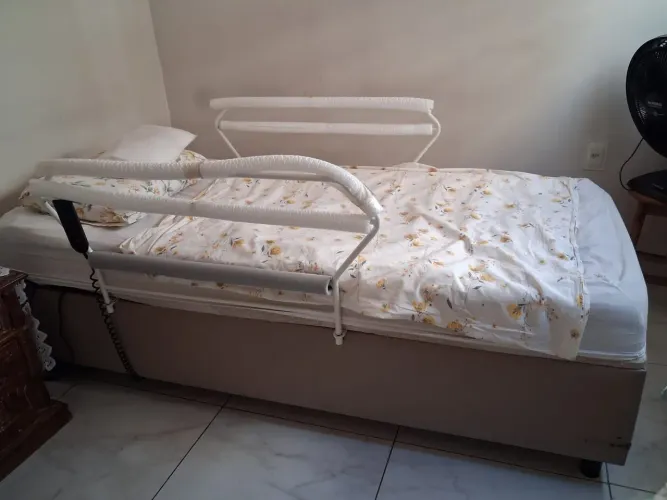 Cama box hospitalar Centauro automática 03 movimentos solteiro<br>Valor r$ 5.000,00
