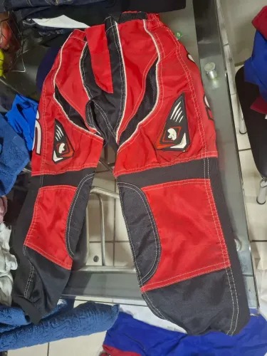Roupa de trilha menino