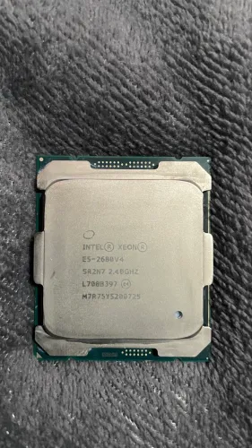 Intel Xeon E5-2680 v4,2.40 GHz, funcionando perfeitamente e em bom estado.