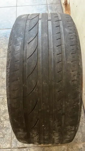 Pneu 225/30 R20?