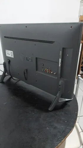 Tv LG 32 polegadas não é smart . Funciona bem