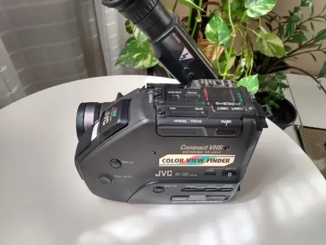 Filmadora JVC GR-AX50