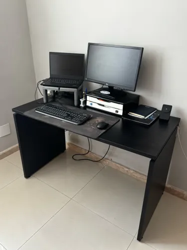 Mesa Escritório Preta MDF 1,20m Resistente Seminova