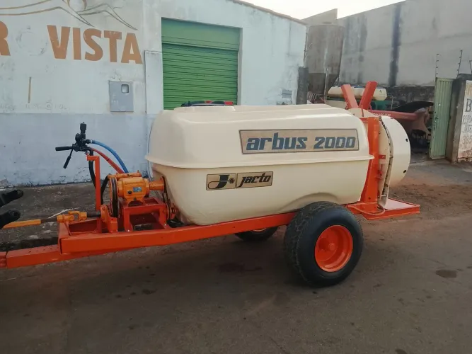 Pulverizador jacto