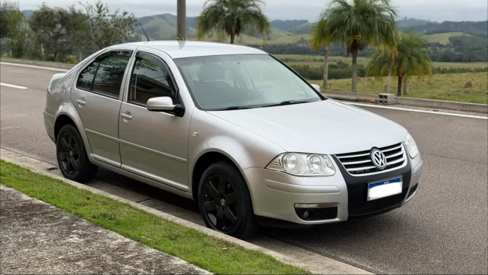 Volkswagen Bora 2.0/ 2.0 Flex 8V Aut. 2009