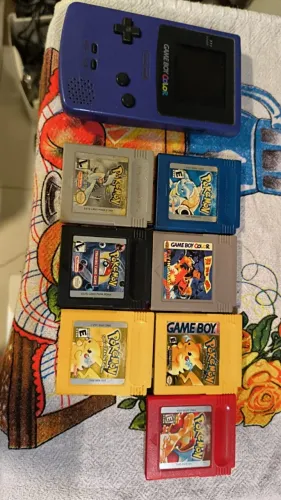 Game boy color roxo + 7 fitas originais + game boy color verde com defeito 
