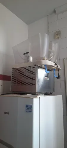 Vende-se refresqueira Venancio 2 umas