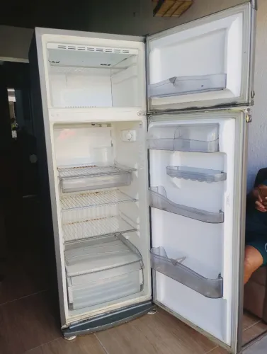 Vendo geladeira