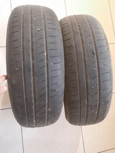 Dois Pneus: Um CINTURATO P1 185/60 R15 88H e outro Pirrelli 185/60 R15 88h
