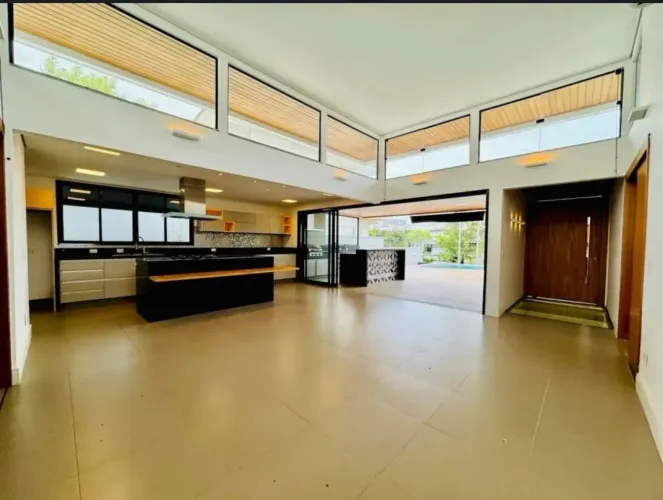 Casas em condomínio à venda e para locação com 4 quartos, 326 m² - Ville Sainte Hélène