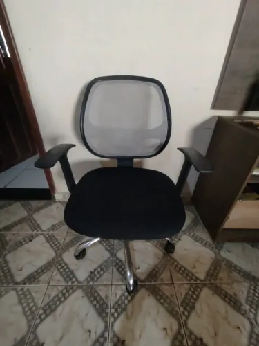 Cadeira escritório preta