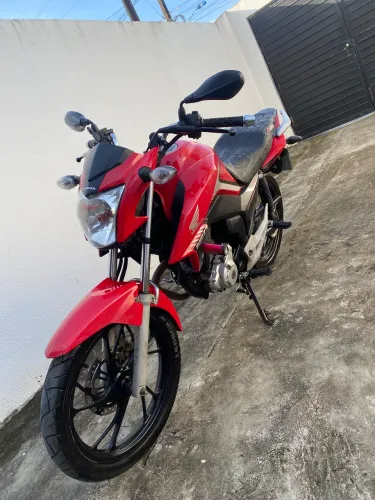 TITAN 160