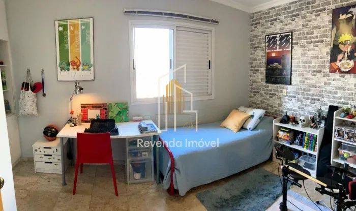 Condominio Las Almansas no Morumbi, Apartamento de 164m² com 3 suítes, 3 vagas.
