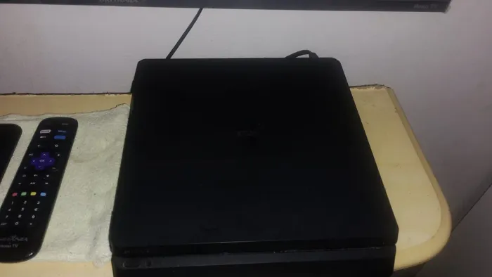 Apenas vendo PS4 