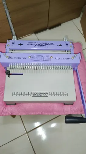 Máquina de encadernar duplo anel