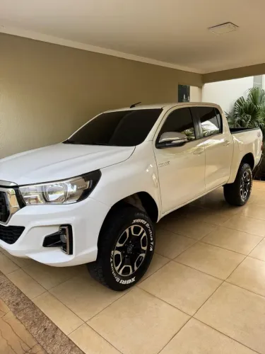 Toyota Hilux CD SRV 4X4 2.8 TDI Diesel Aut. 2017