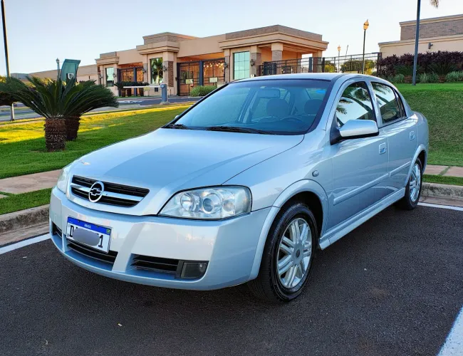 Chevrolet Astra Sedan 2.0/ CD 2.0 MPFI 8V 4P Aut. 2003