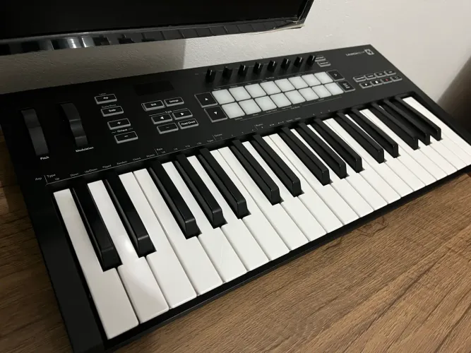 Controlador novation 37 mk3