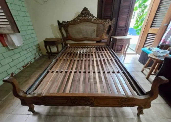 Cama madeira maciça colonial década 30
