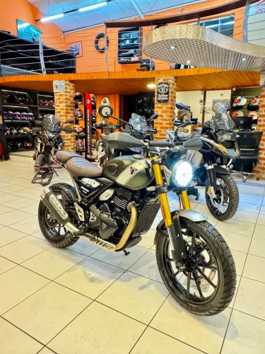 TRIUMPH SCRAMBLER 400x