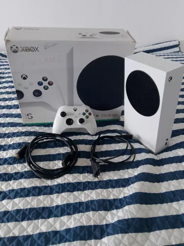 Xbox Series S Original + Caixa, Controle e Cabo Original - Pronto para Jogar!