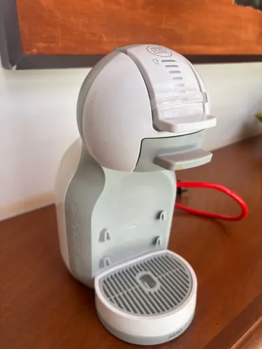 Cafeteira Nescafé Dolce Gusto Mini Me Branca 127V