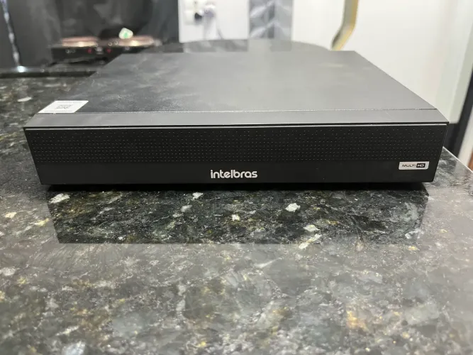 Dvr intelbras mod 1116-c 16 câmeras com 2 câmeras e fonte