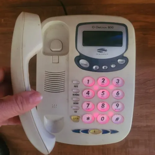 Telefone Com Bina Semi Novo.
