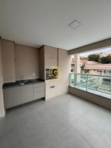 Apartamento 3 dormitórios com suíte, lavabo e varanda gourmet com churrasqueira para locaç