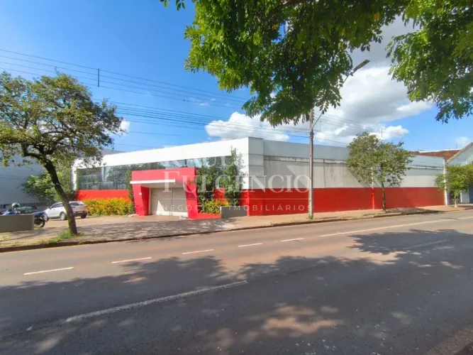 Loja para alugar no centro de Londrina com estacionamento