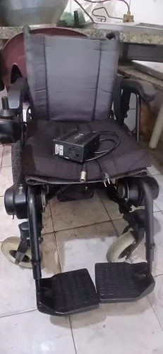 Cadeira de rodas motorizada baterias novas