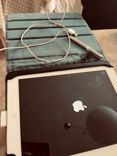 Ipad 2 com capa em ótimo estado