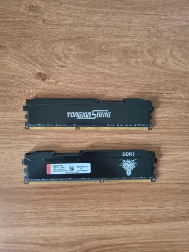 2 x Memória 4G DDR3 1600