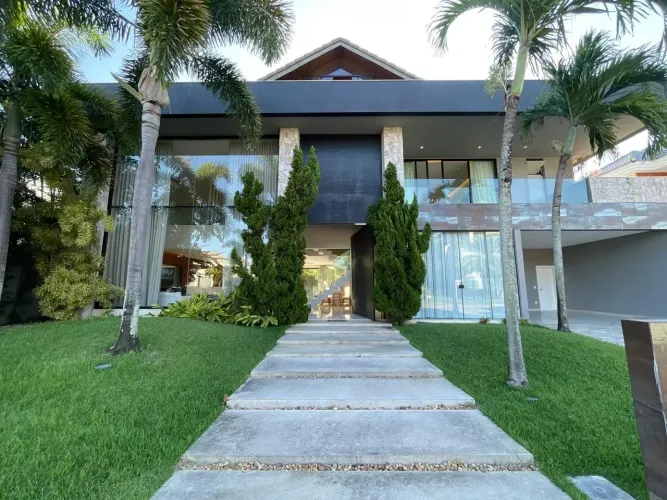 Casa de Alto Padrão Mobiliada à Venda na Barra da Tijuca