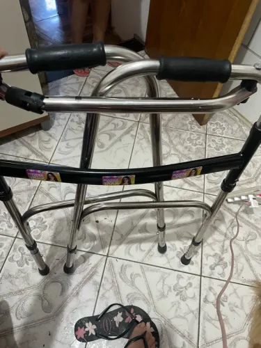 Andador ortopédico 